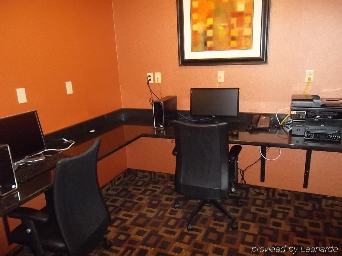 Express And By Ihg 2* Marysville